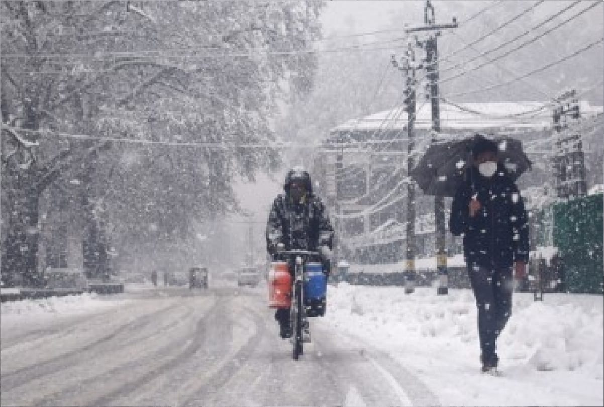 Jammu and Kashmir Snowfall in hilly areas reduced water in rivers power generation reduced