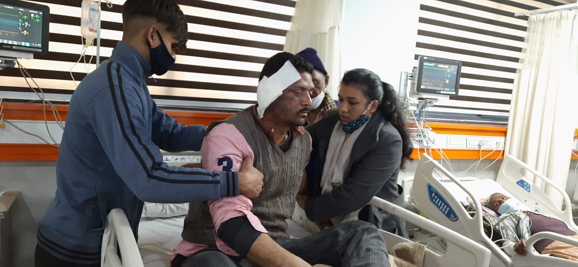Brother-in-law looted car after shooting brother-in-law, later escaped by throwing both