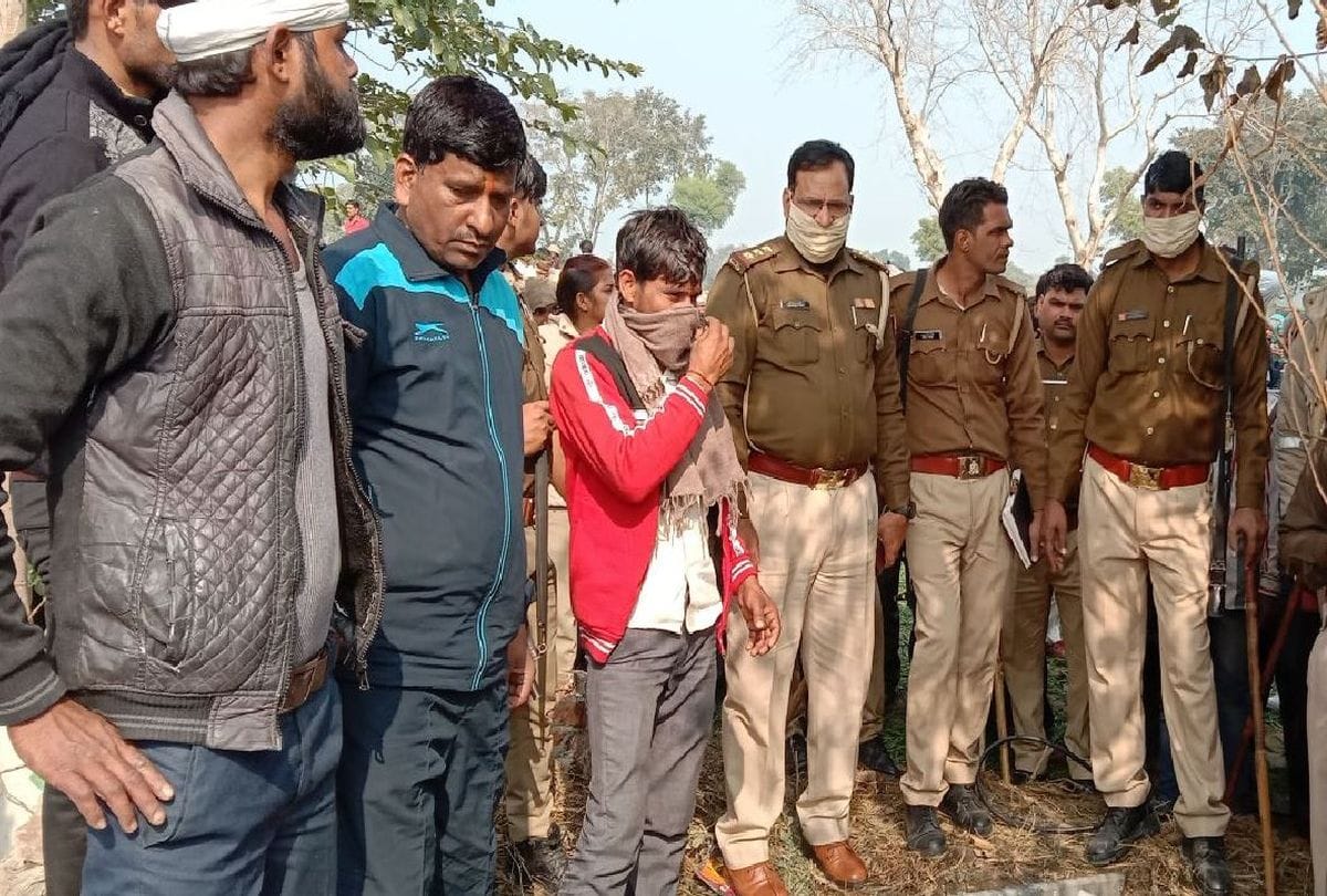 woman body burnt after murder in mainpuri