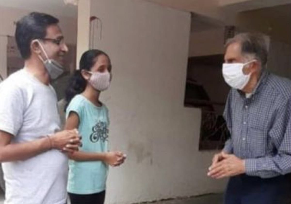 ratan tata again show us his kind behavior towards employee visit pune to see ailing employee