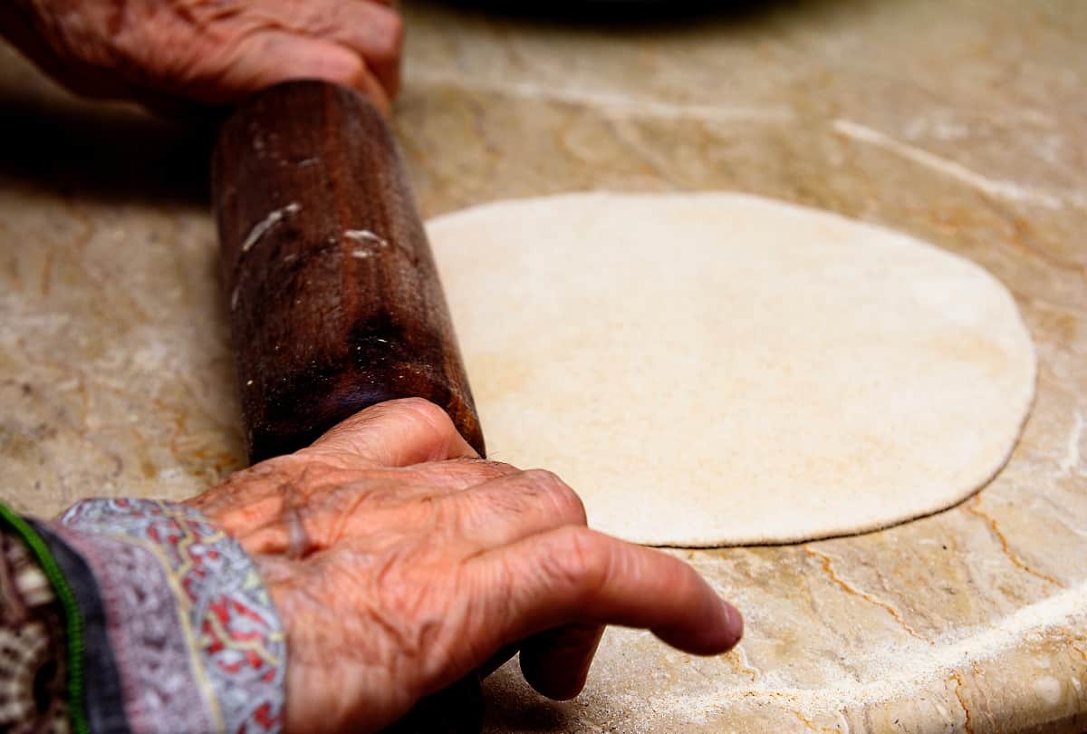 Jyotish Tips for Cooking Roti Know Why Should Not Count Roti While Make and Feeding