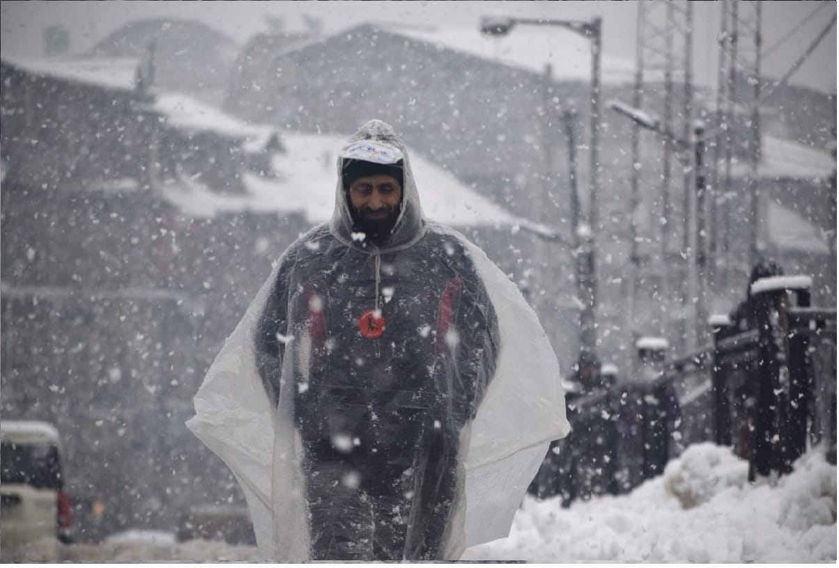 Weather Forecast Update Today in Jammu Kashmir snowfall in kashmir srinagar gulmarg sonmarg