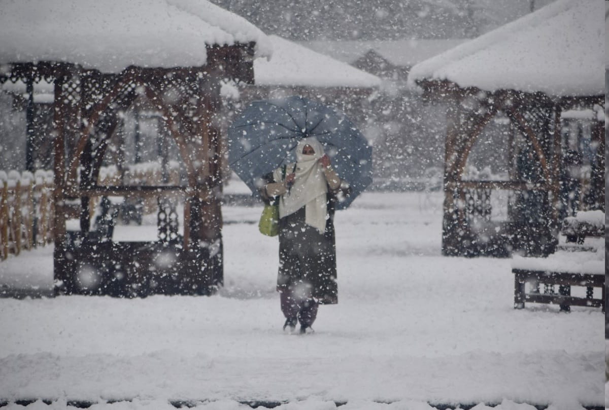 Weather Forecast Update Today in Jammu Kashmir snowfall in kashmir srinagar gulmarg sonmarg