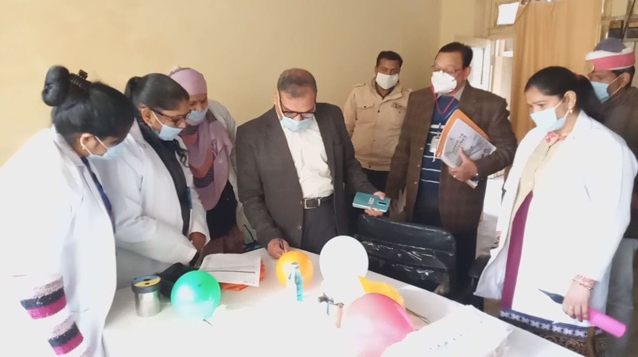 Hathras: Rehearsal for vaccination of Kovid-19