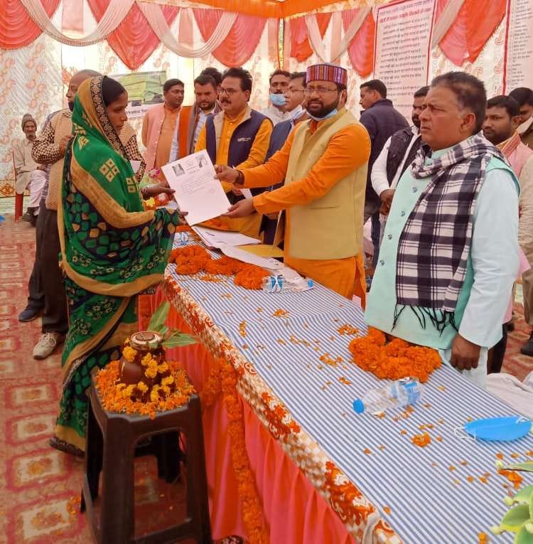Ways to show farmers how to increase income at the farmers fair