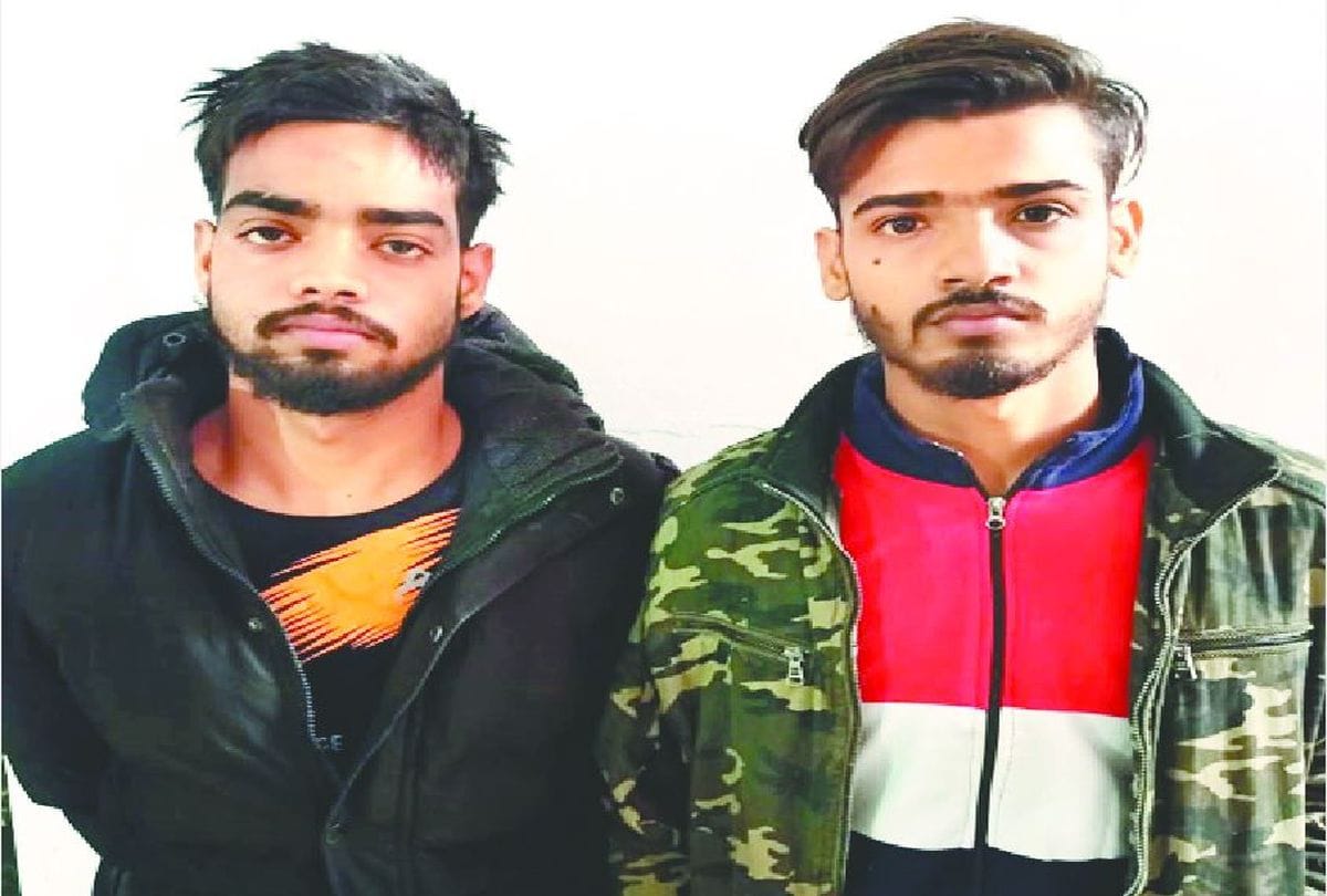 Police arrested two miscreants for robbery in vrindavan