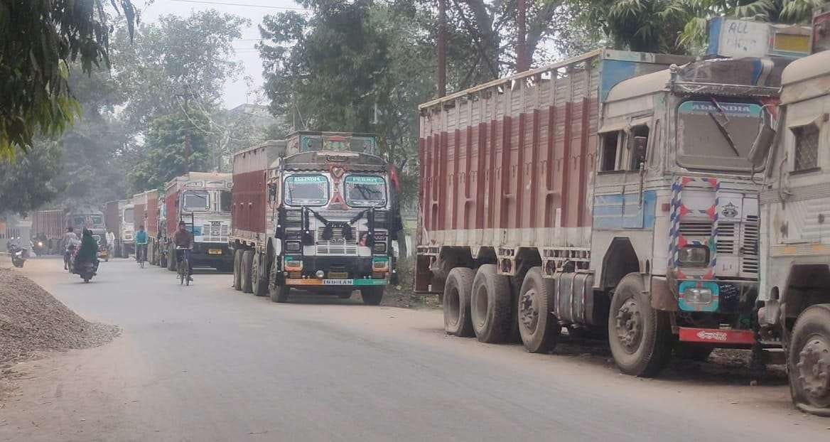 Ballia police station traffic jaam
