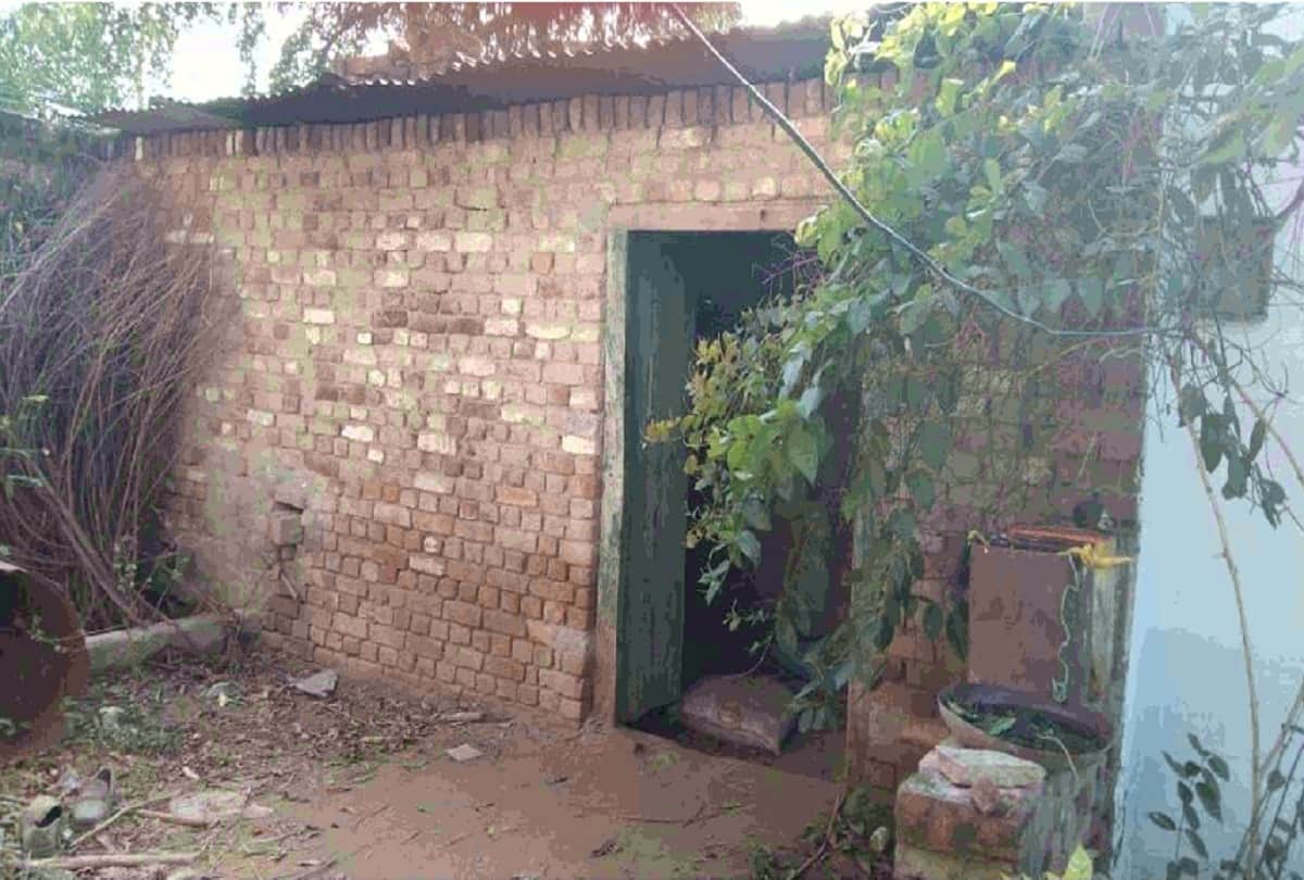 Badaun Rape Case Today Latest News Forensic Science Laboratory team investigates in Dharamsthal team asked questions from witnesses