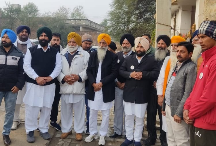 BKU state president Gurnam Singh Chadhuni reached fatehabad of haryana