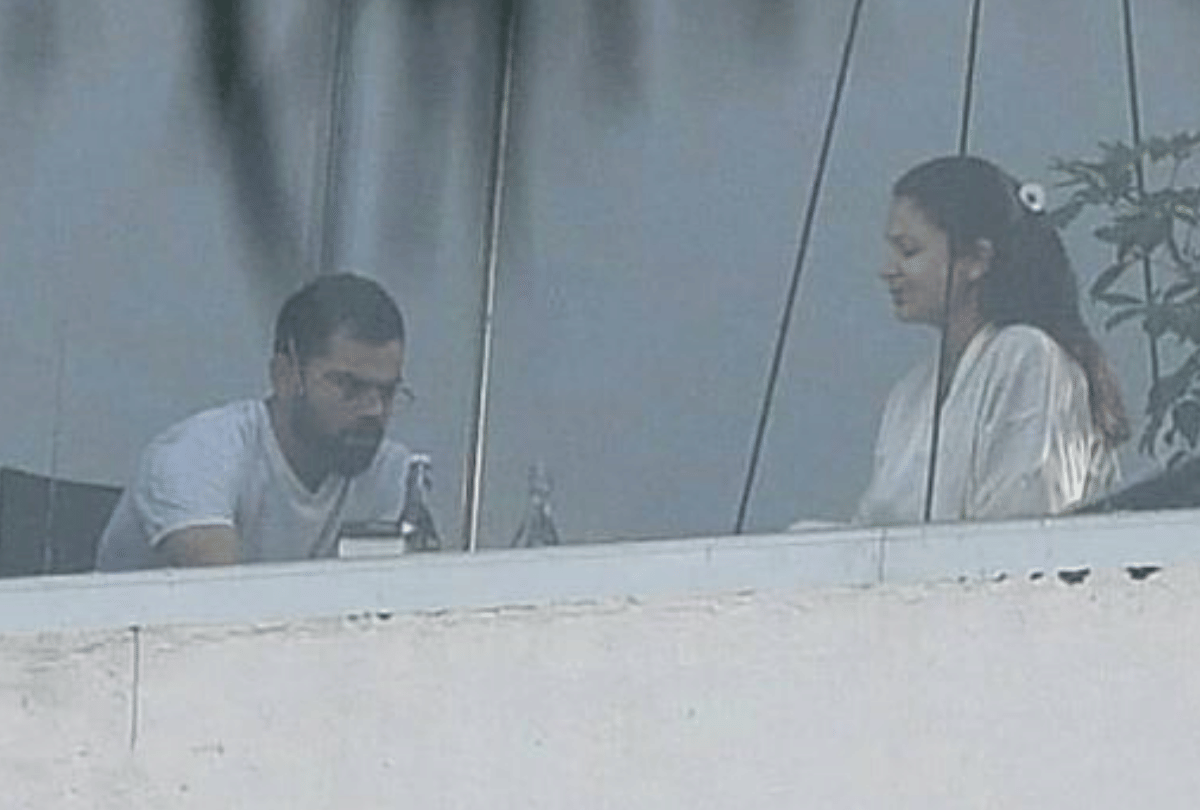 Anushka Sharma Angry On Photographer Who Clicked Her Private Moments With Virat Kohli Says Stop This Right Now