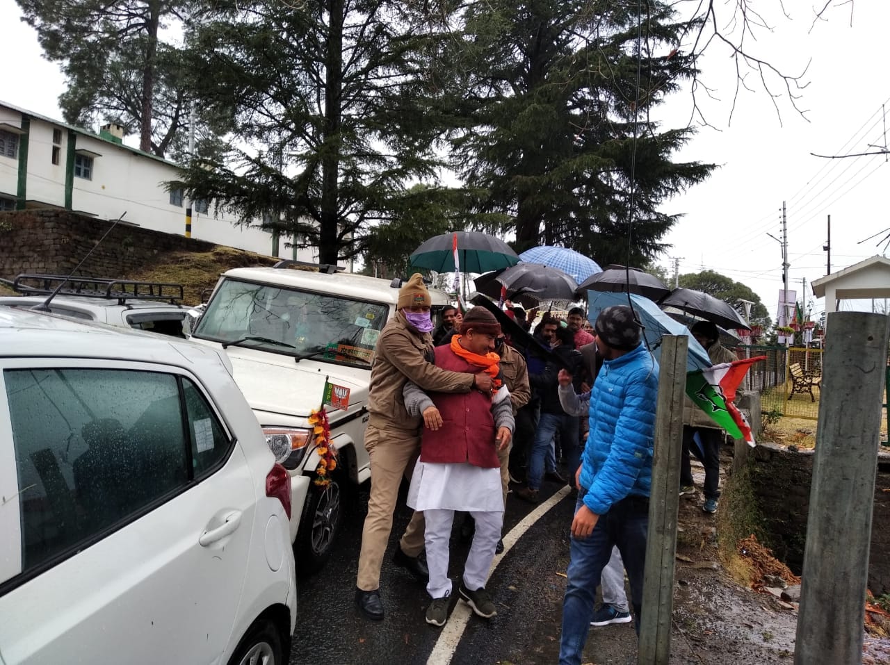 uttarakhand news : protest against banshidhar bhagat comment on indira hridayesh