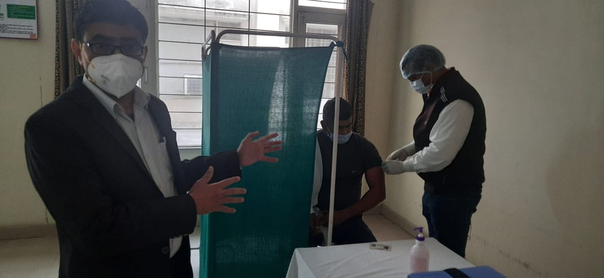 Vaccination: 8-10 minutes, 30 minutes will have to be under the supervision of doctors