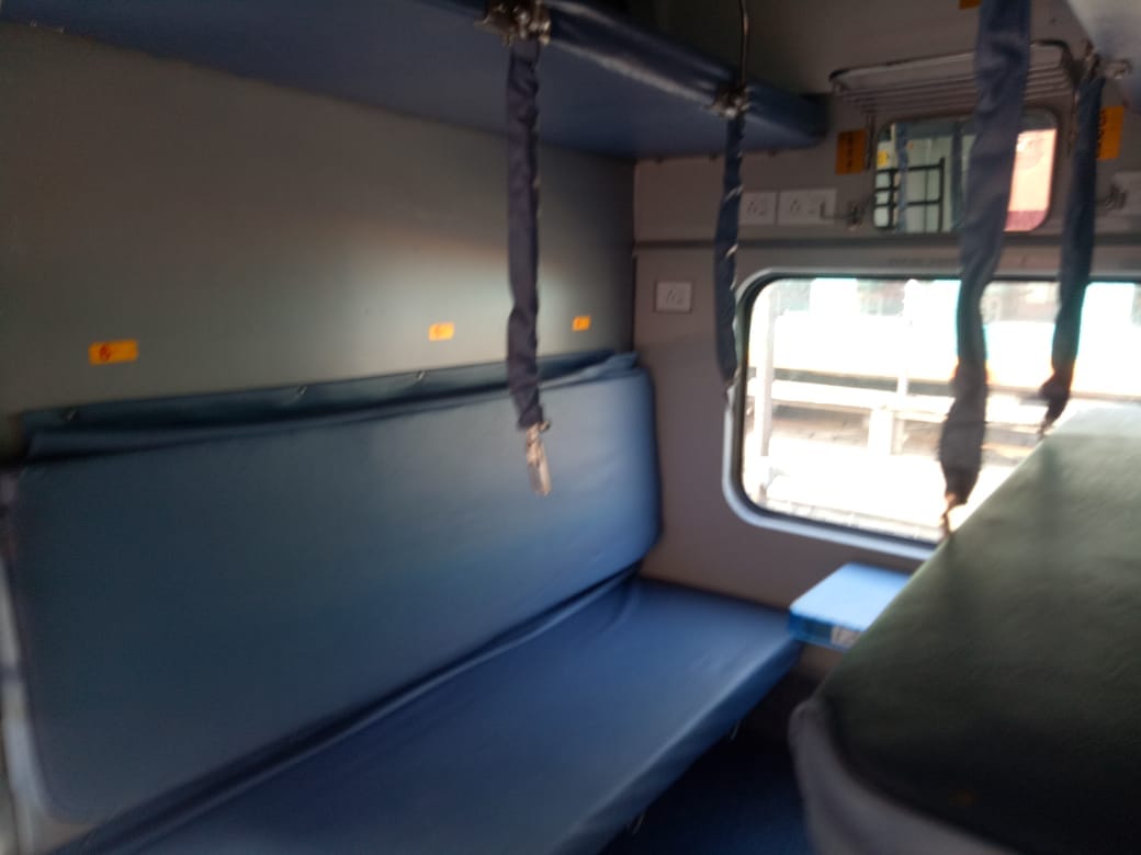 LHB rack of Kashi-Kevadiya new train reached varanasi