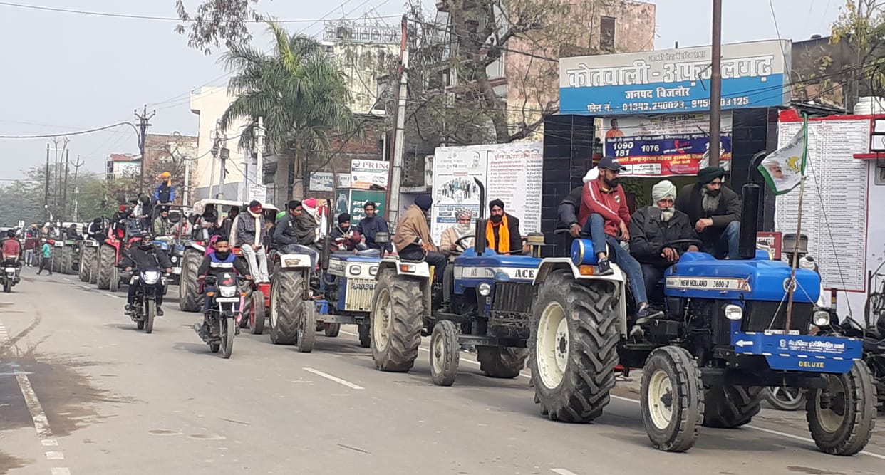 Farmers removed tractor march from more than 500 tractors