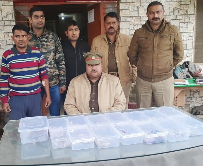 Ahmed, along with the gang, also committed theft in Bhajan Vihar