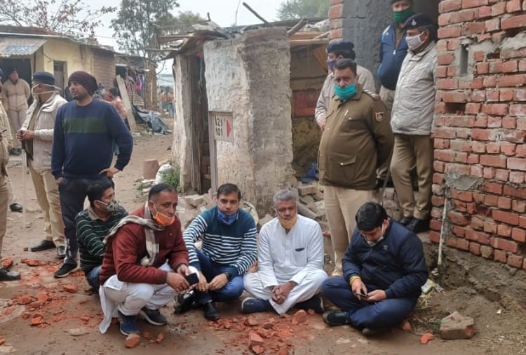 BJP protested against chandigarh housing board