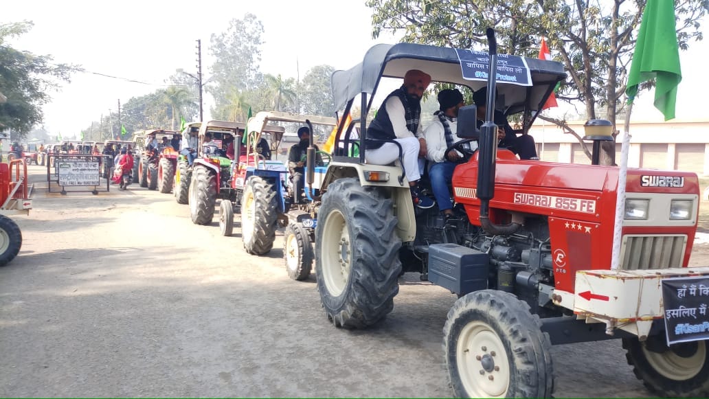 Farmers Protest:  Farmers clarifies, on January 26 they will not hoist red flag on government buildings, will stay away from Rajpath
