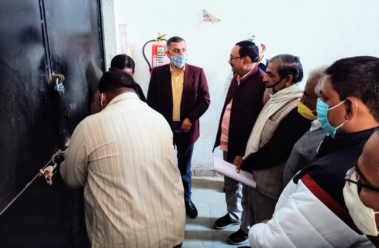 DM inspects EVM store house with representatives of political party