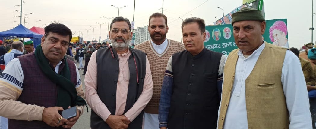 Farmers reached Delhi border with tractor