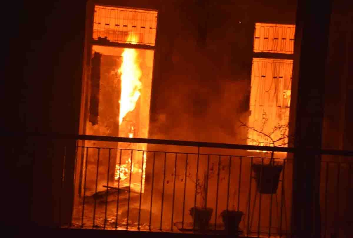 Child dies due to fire in house in delhi