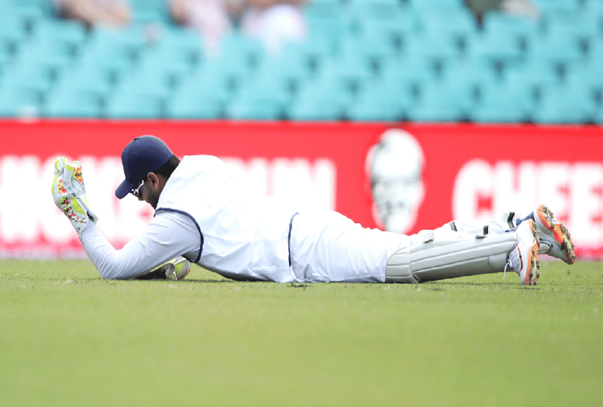 AUS vs IND: Indian wicketkeeper Rishabh Pant was hit on the elbow while batting He has been taken for scans.