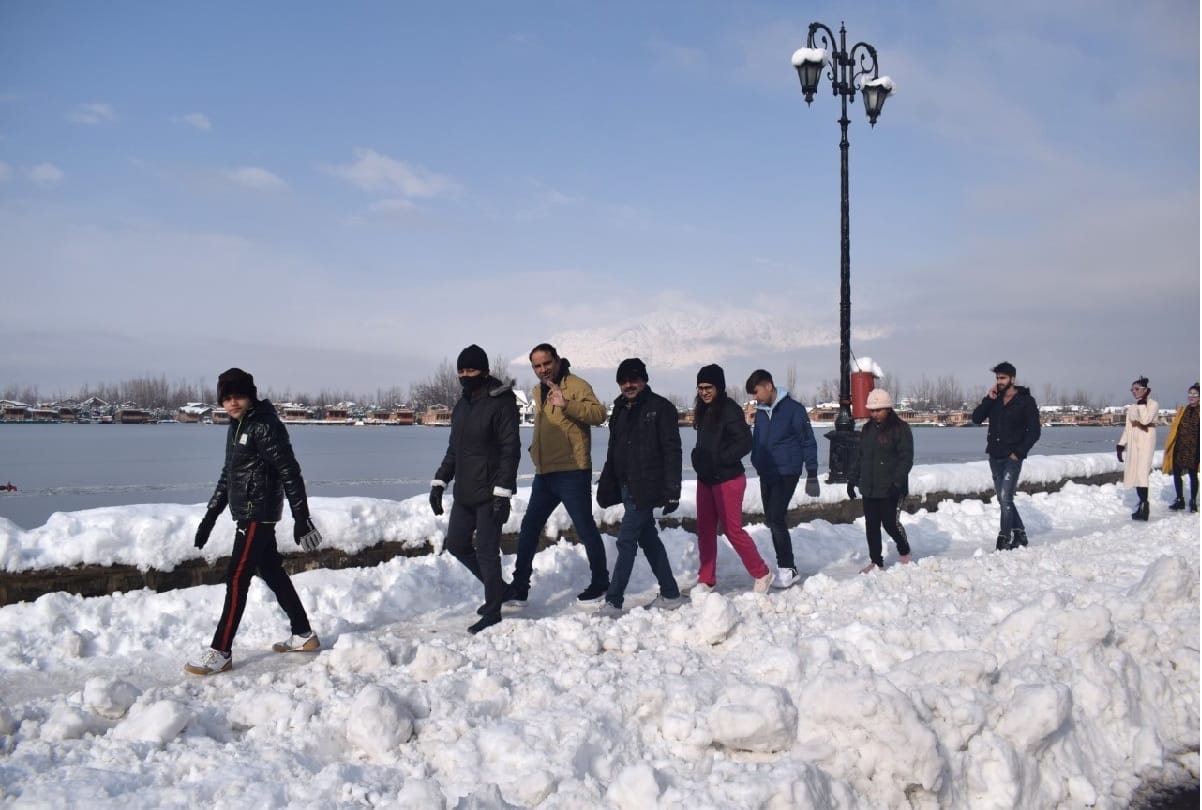Weather Forecast Today Update in Jammu Kashmir News Dangerous icy storm warning