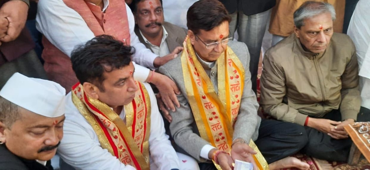 Congress state incharge performed Ganga worship