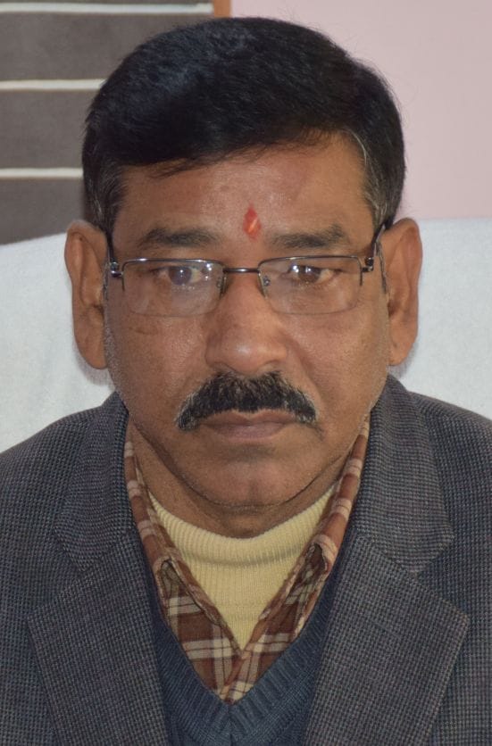 33 junior high schools in the district received headmaster