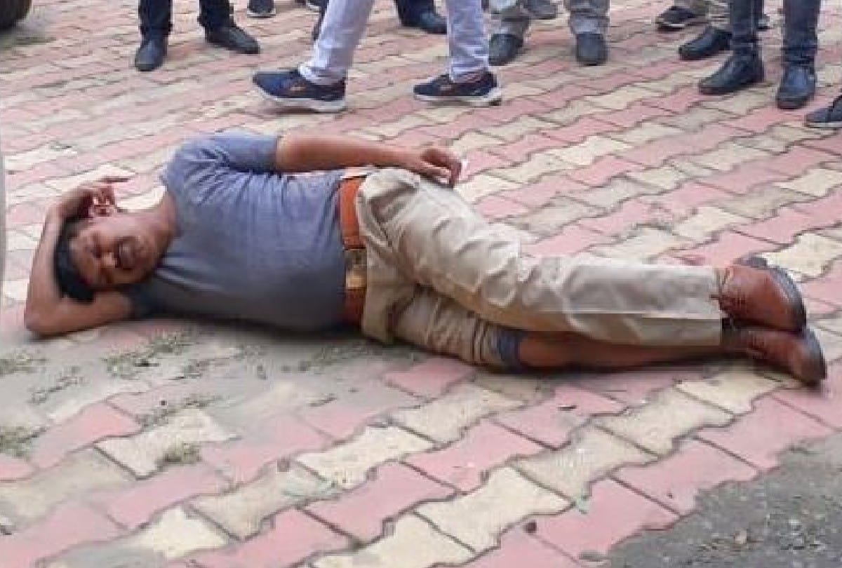 Police inspector create high voltage drama in mathura
