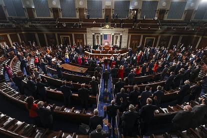 House of Representatives passes funding plan to avert US shutdown sends it to Senate