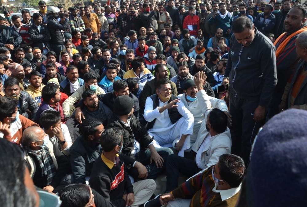 Haridwar Train Accident Incident: Angry People Jam Jwalapur Railway Track after Four Youth Death Photos