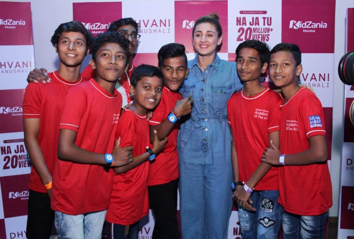 Youngest pop sensation dhvani bhanushali to do a live concert on Sunday in a mumbai theatre