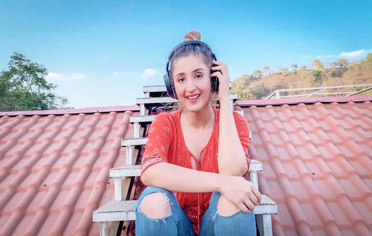 Youngest pop sensation dhvani bhanushali to do a live concert on Sunday in a mumbai theatre