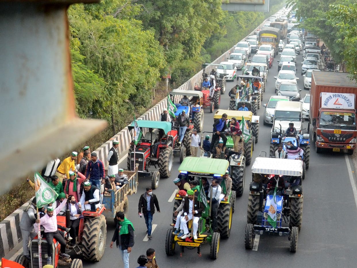 Eastern Peripheral Expressway occupied by farmers for five hours