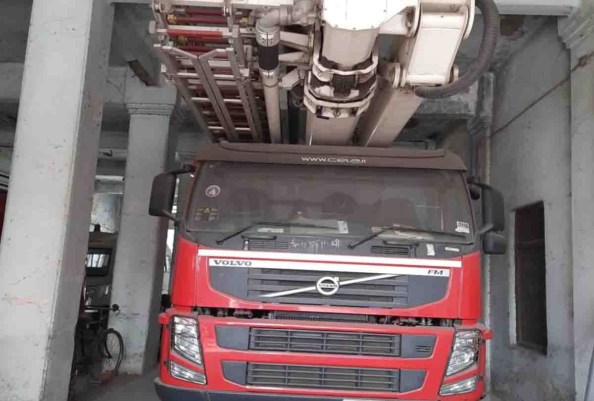 UP: 7 crore's vehicle not use  in Kanpur, youth died due to burns, ladder could not reach 45 feet