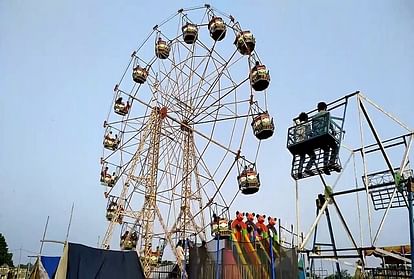 Noida: Mother-in-law and daughter-in-law injured while getting down from the swing at the fair