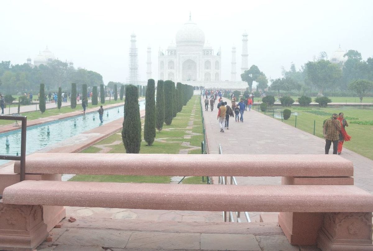 Flower Pots Will Be Set At Taj Mahal