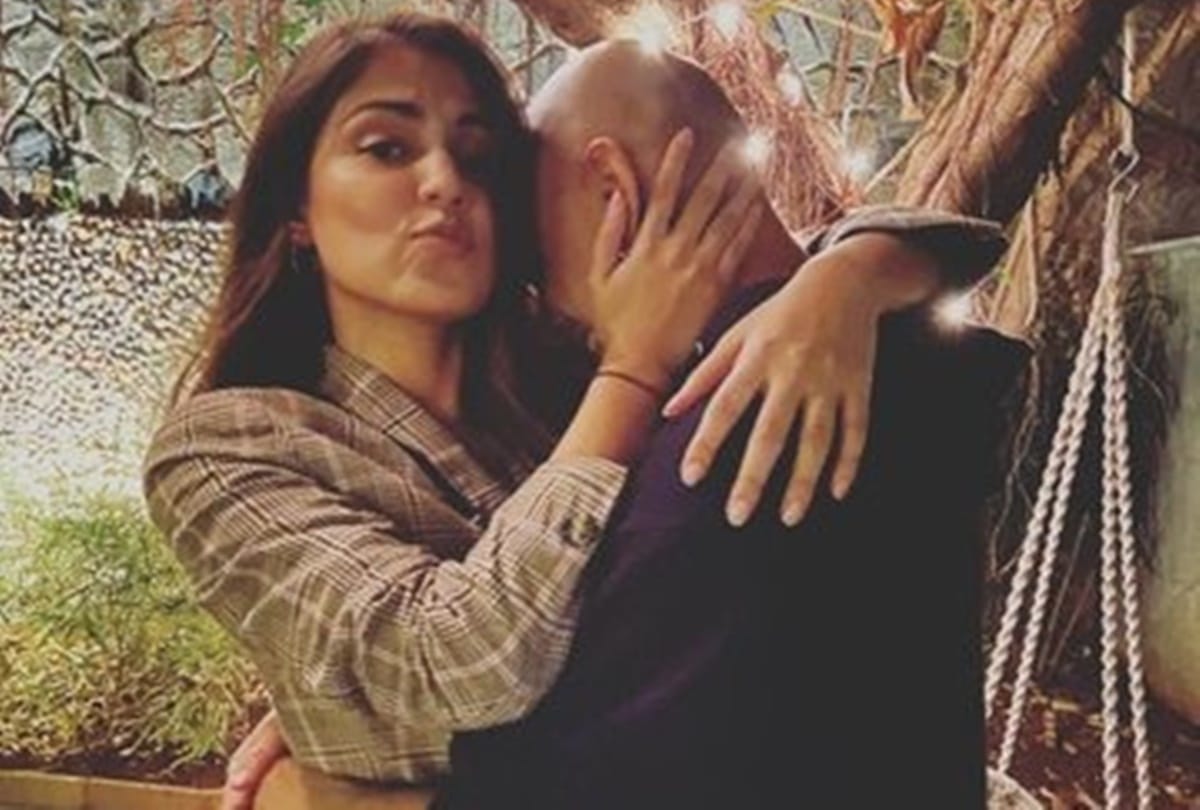 Roadies Fame Rajiv Lakshman Share Photos With Rhea Chakraborty Deleted Post and Issues Clarification After Being Trolled