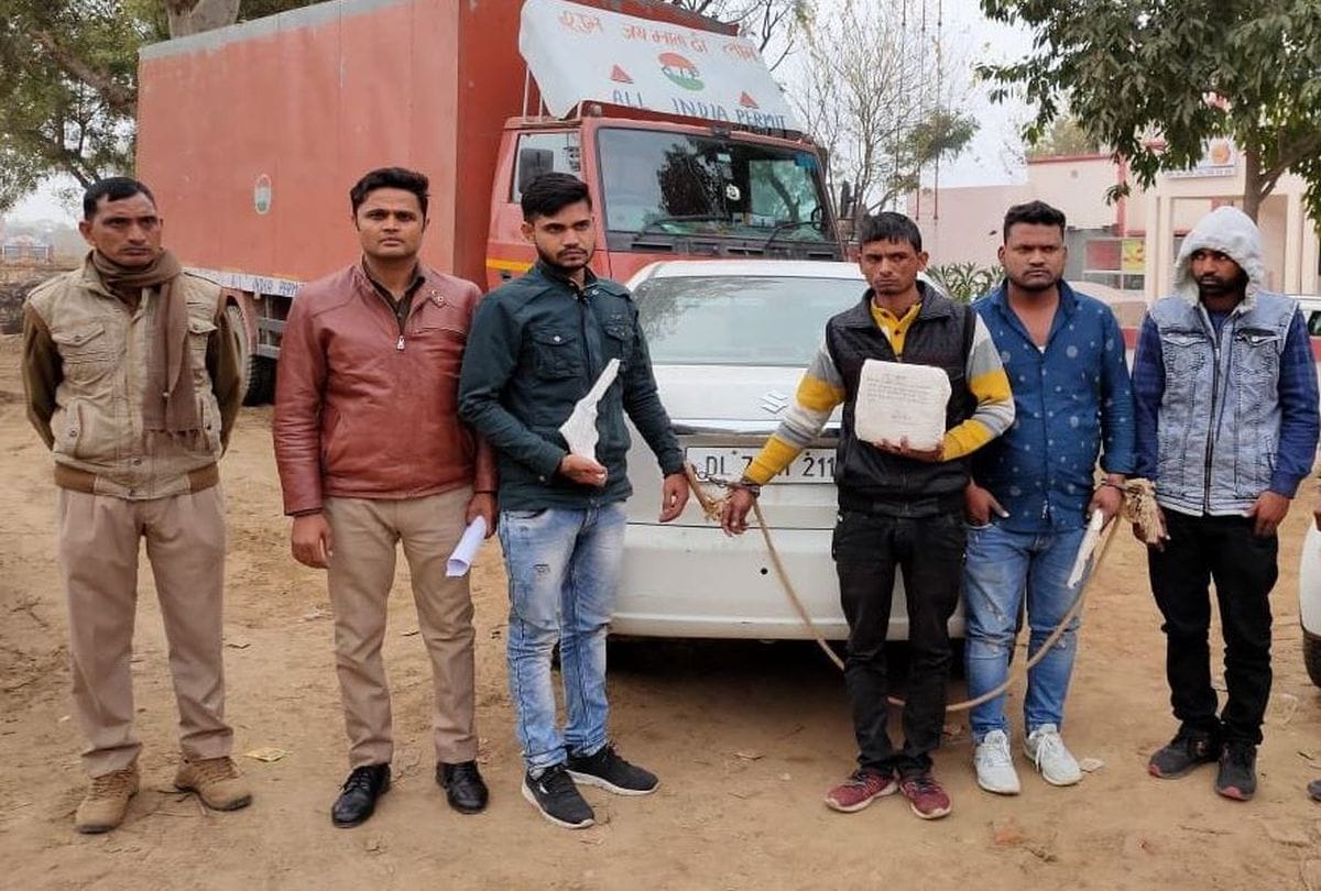 STF arrested four hemp smugglers in encounter in etah