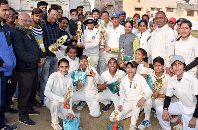 Women hit fours and sixes on men's ball