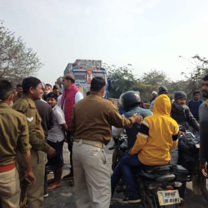 Clash in car and school bus, car crashes, driver dies