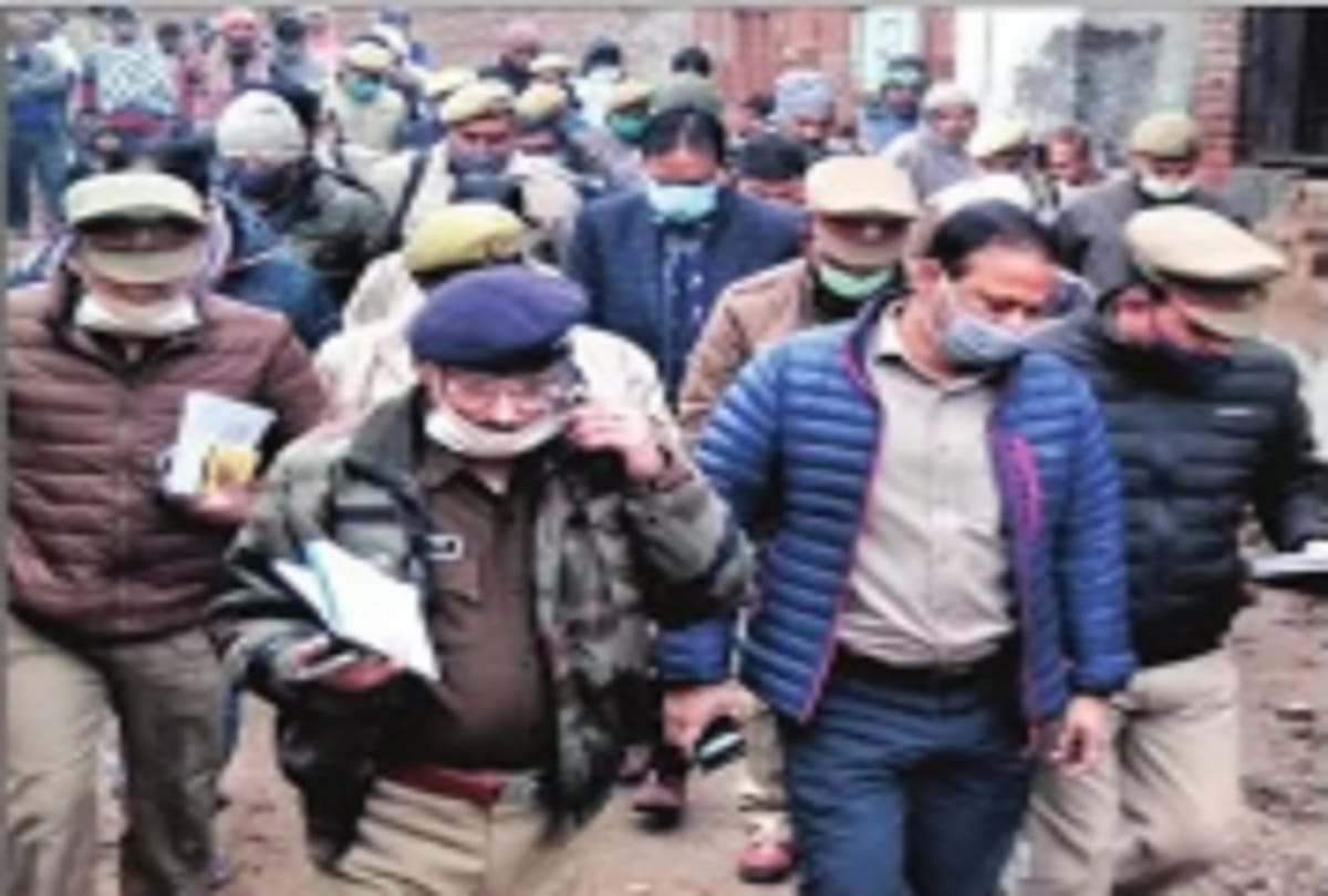 bulandshahr Poisonous Liquor Case Women says Liquor mafia threatens villagers