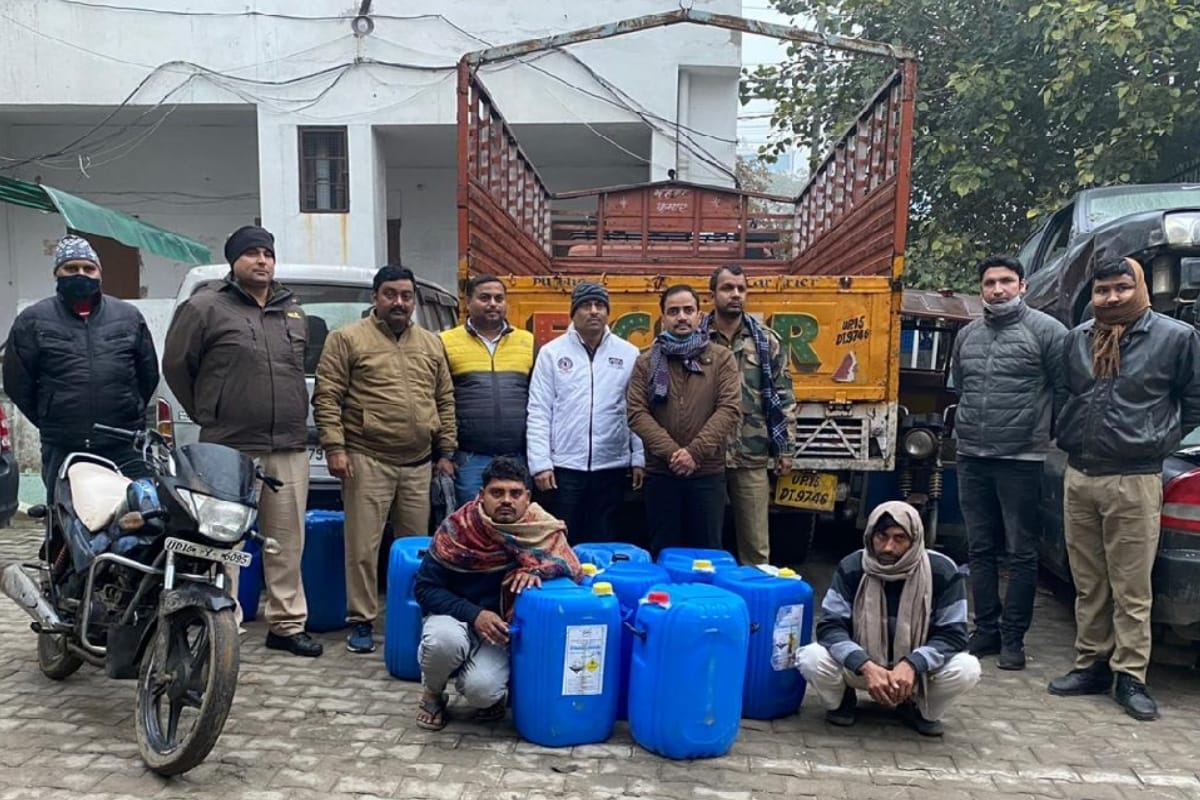 Poisonous liquor gang busted, distillery and excise departments role suspected, five arrested in Meerut