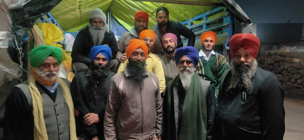 kisan andolan in uttarakhand latest news: farmers arriving with food for ghazipur border