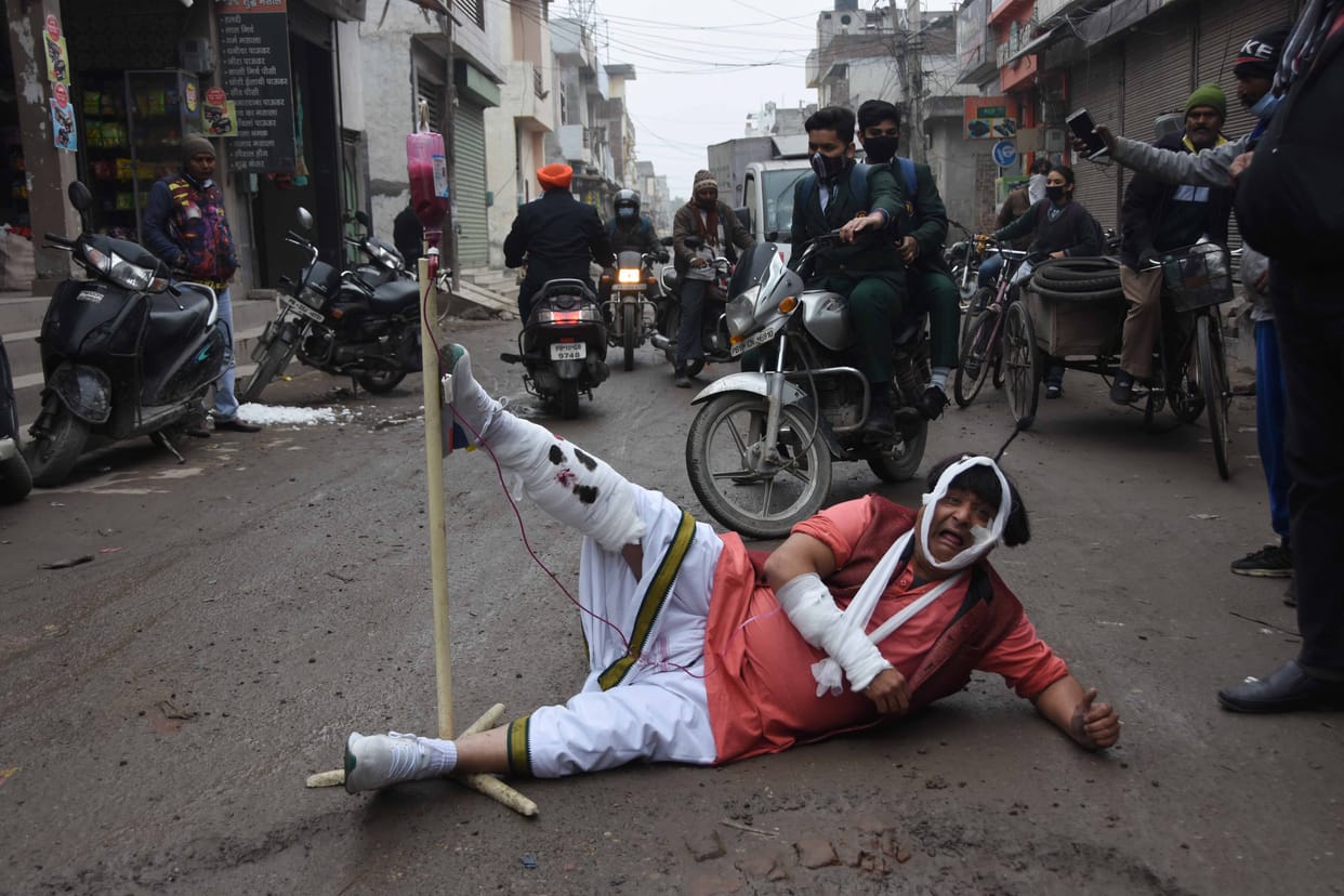 Protest against broken roads in Ludhiana