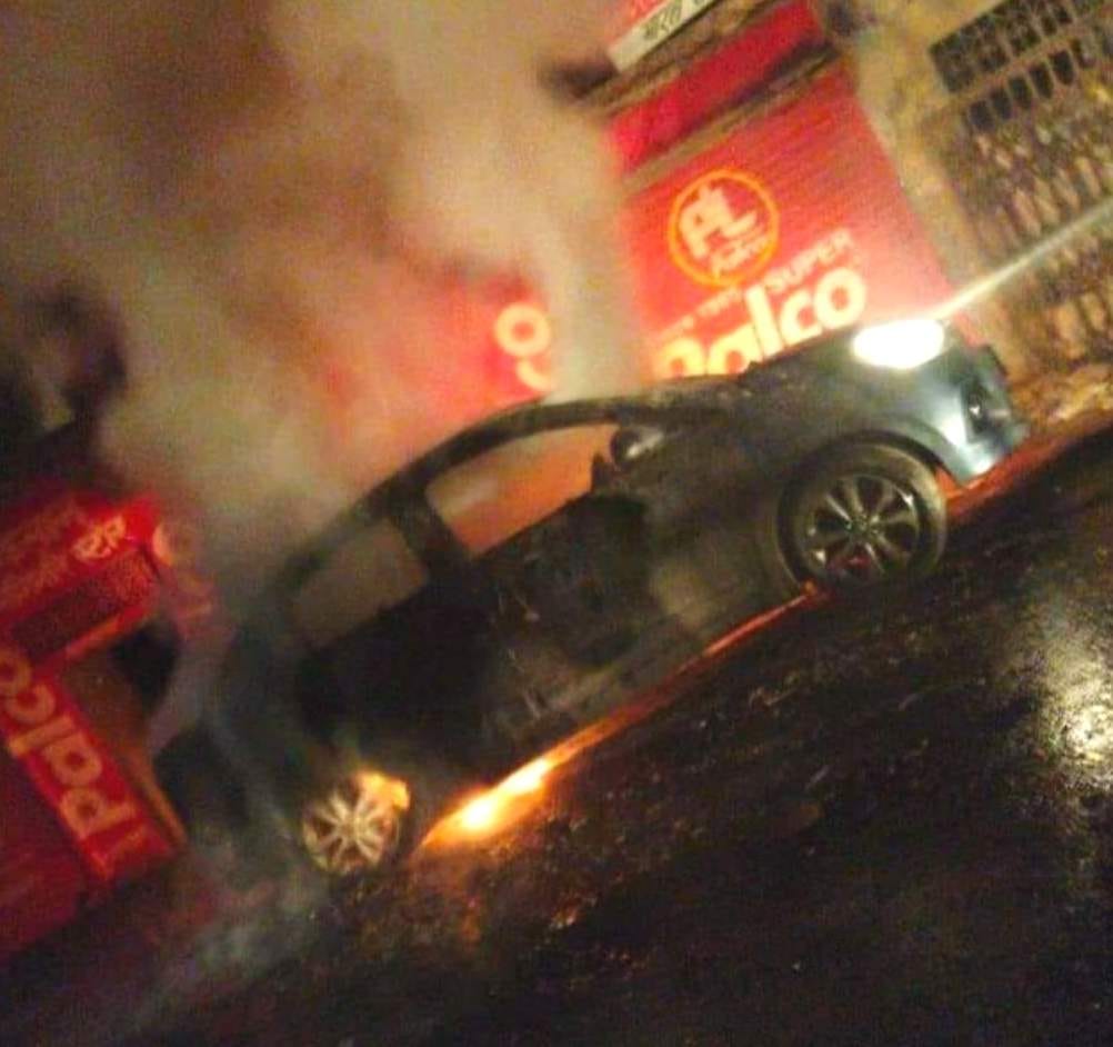 Car fire on Nainital highway, stir
