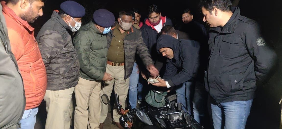 Two accused in robbery of 13 lakhs arrested after encounter