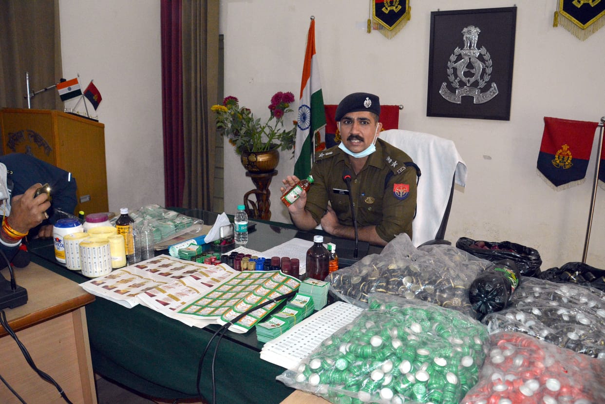Liquor supply was being done in many districts including Uttarakhand