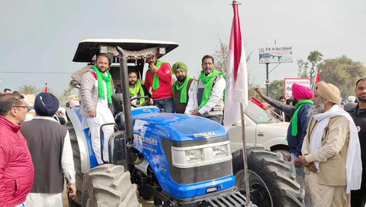 Farmers took out a 16 km long tractor rally