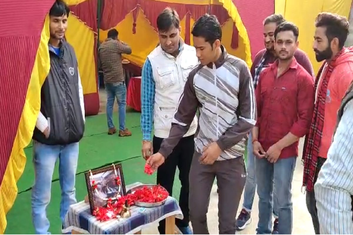 The villagers has thirteenth of buffalo and prayed for peace of soul in a village of Meerut